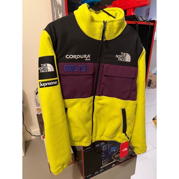 Supreme Other - Supreme X North Face jacket
